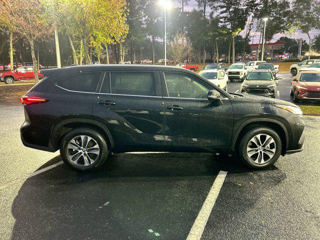 used 2024 Toyota Highlander car, priced at $47,500