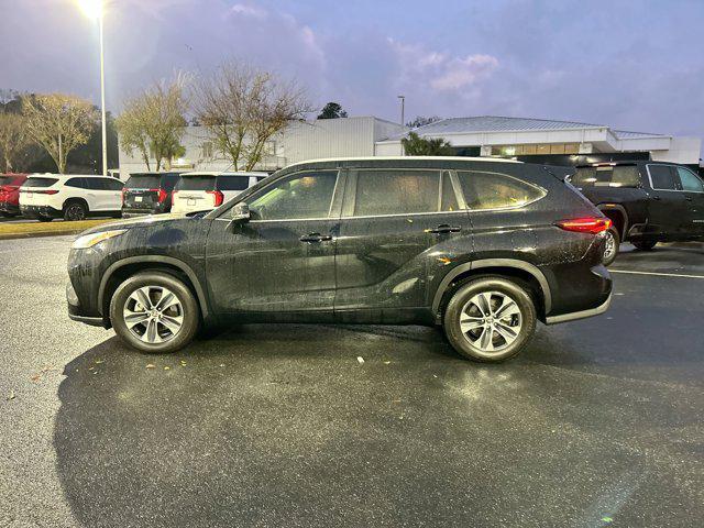 used 2024 Toyota Highlander car, priced at $47,500