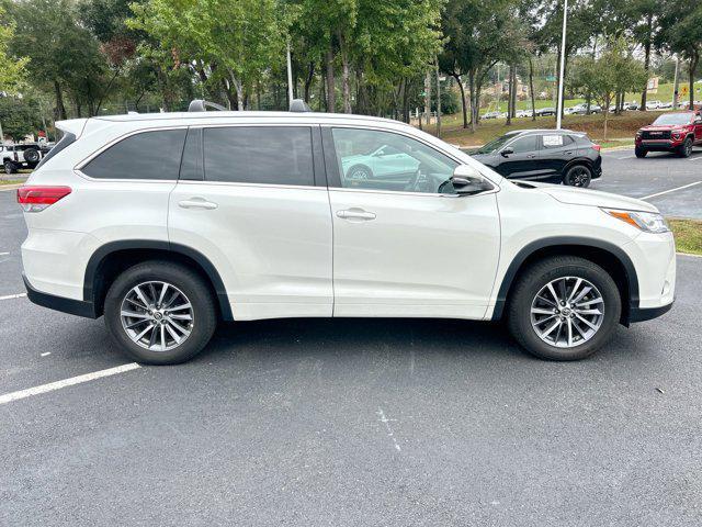 used 2018 Toyota Highlander car, priced at $29,988