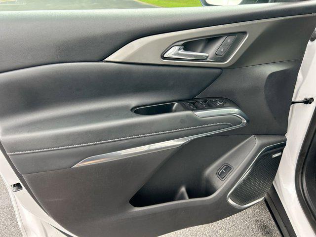 used 2025 Chevrolet Traverse car, priced at $49,988