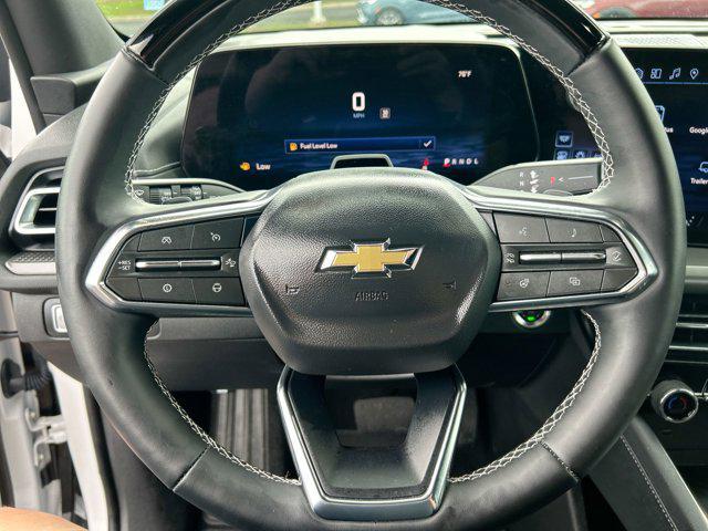 used 2025 Chevrolet Traverse car, priced at $49,988
