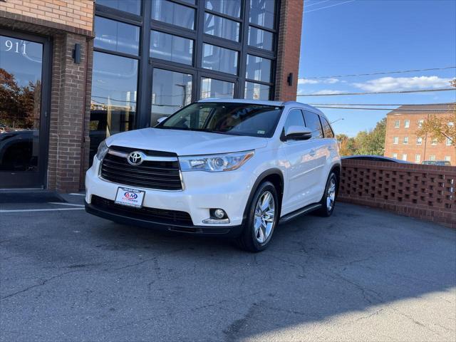 used 2014 Toyota Highlander car, priced at $16,232