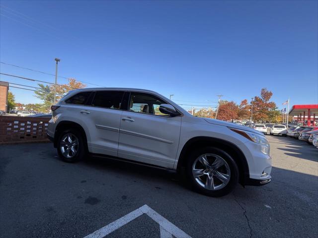 used 2014 Toyota Highlander car, priced at $16,232