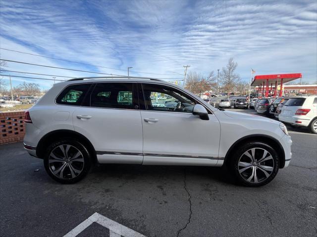 used 2017 Volkswagen Touareg car, priced at $18,995