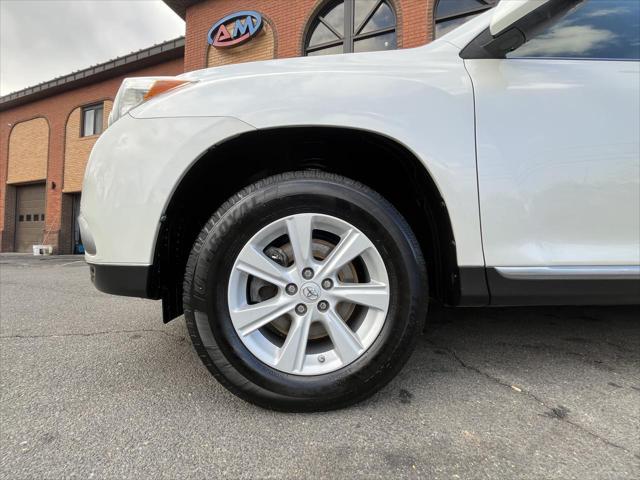 used 2013 Toyota Highlander car, priced at $14,995