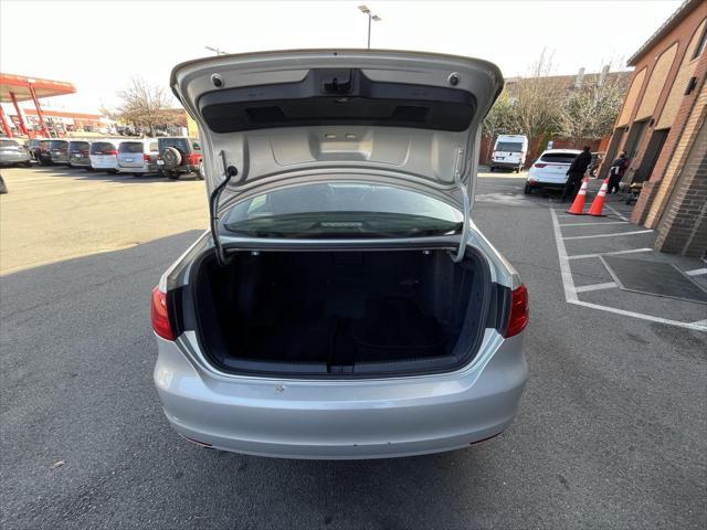 used 2011 Volkswagen Jetta car