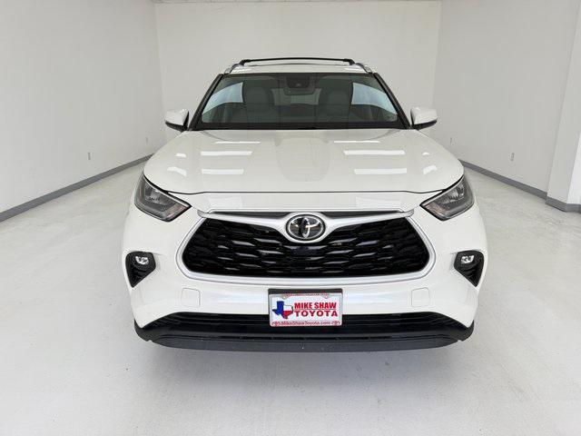 used 2020 Toyota Highlander car, priced at $28,956