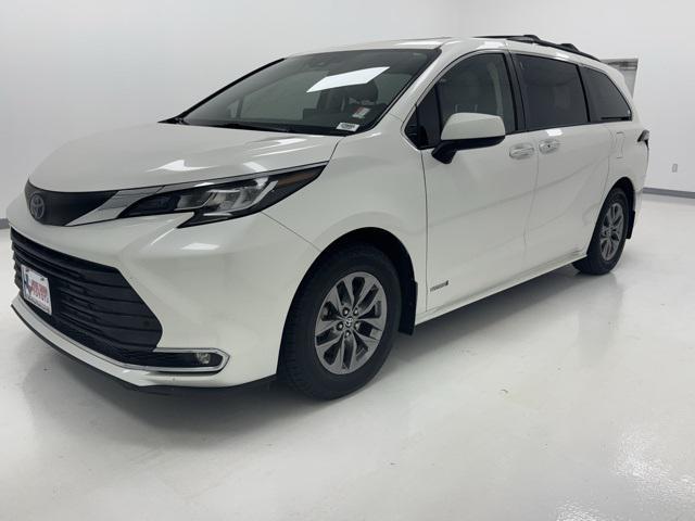 used 2021 Toyota Sienna car, priced at $31,344