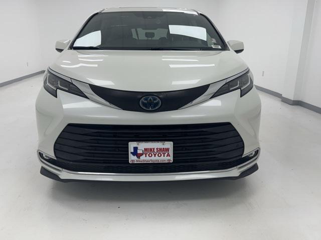 used 2021 Toyota Sienna car, priced at $31,344