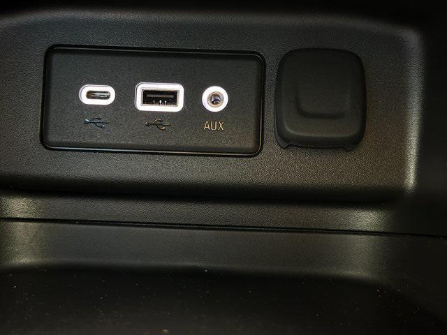 used 2023 Chevrolet Equinox car, priced at $25,611