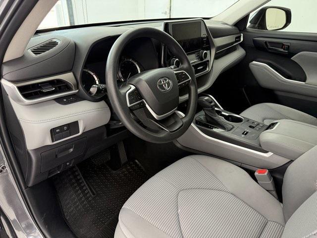 used 2023 Toyota Highlander car, priced at $36,253