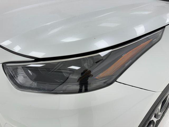 used 2022 Toyota Highlander Hybrid car, priced at $30,518