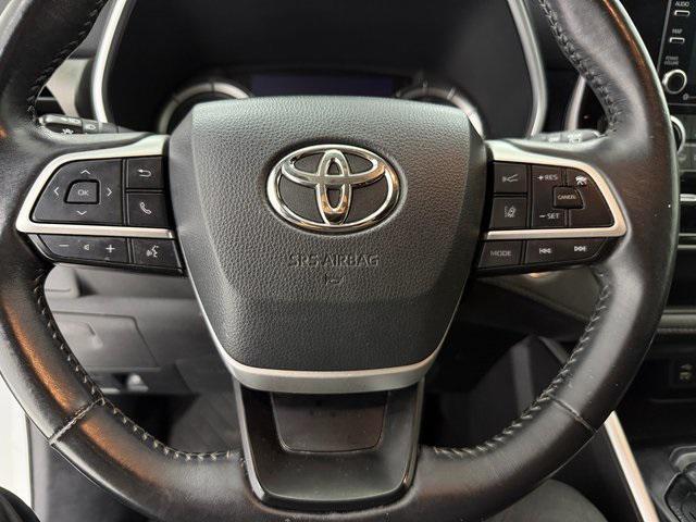 used 2022 Toyota Highlander Hybrid car, priced at $30,518