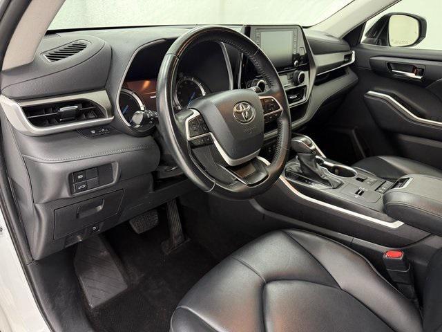 used 2022 Toyota Highlander Hybrid car, priced at $30,518
