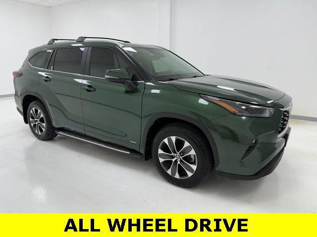 used 2025 Toyota Highlander Hybrid car, priced at $46,849
