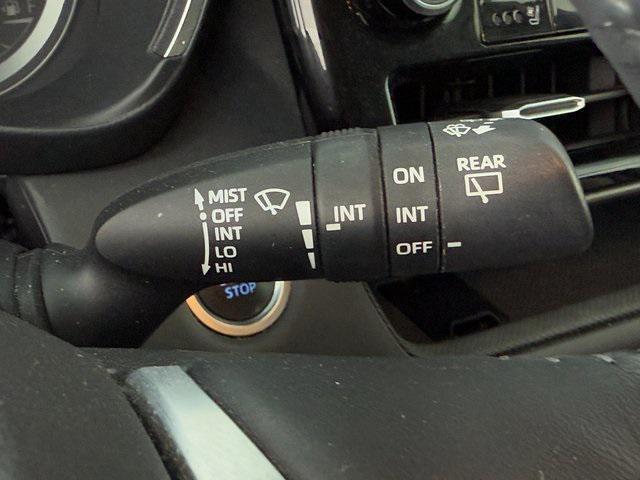used 2020 Toyota Highlander car, priced at $28,566