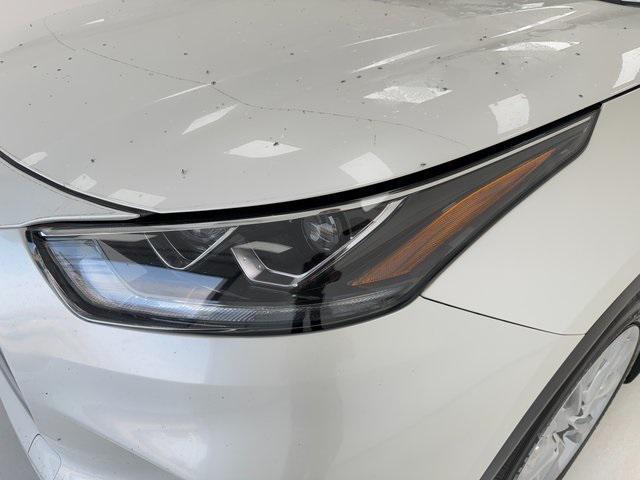 used 2020 Toyota Highlander car, priced at $28,566