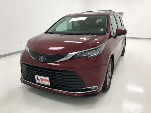 used 2021 Toyota Sienna car, priced at $36,220