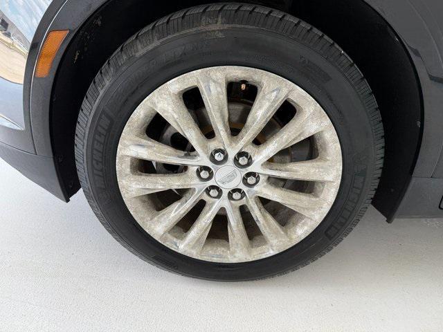 used 2018 Cadillac XT5 car, priced at $22,643