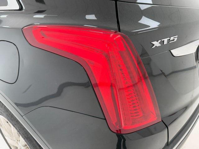 used 2018 Cadillac XT5 car, priced at $22,643