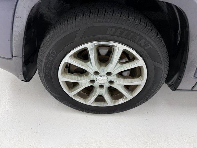 used 2016 Jeep Cherokee car, priced at $11,587