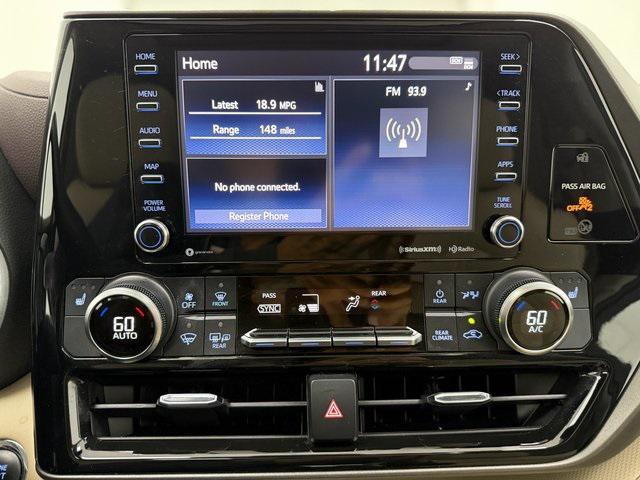 used 2022 Toyota Highlander car, priced at $35,374