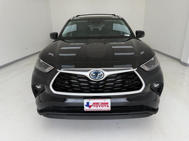 used 2024 Toyota Highlander Hybrid car, priced at $45,866
