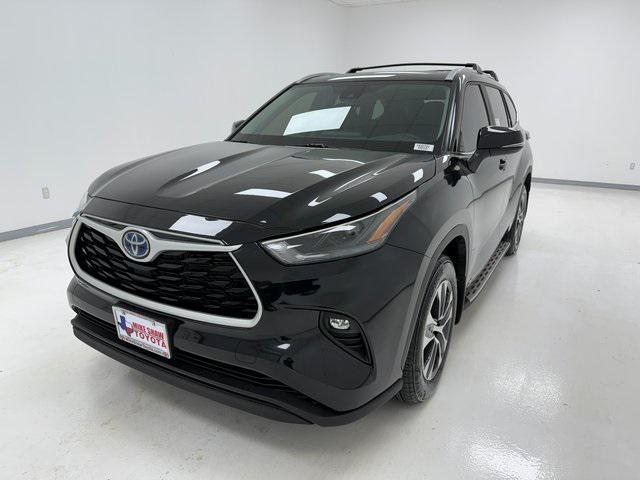 used 2024 Toyota Highlander Hybrid car, priced at $50,839