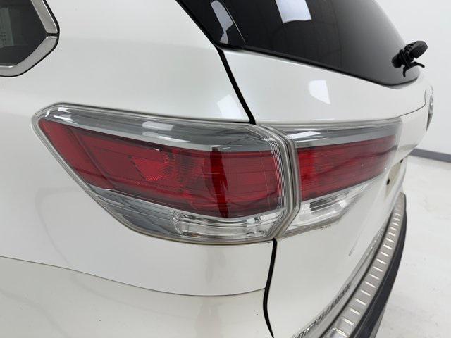 used 2016 Toyota Highlander car, priced at $16,691