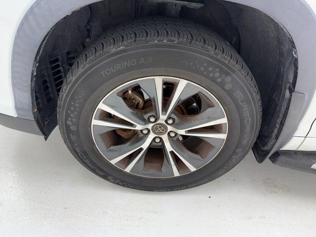 used 2016 Toyota Highlander car, priced at $16,691