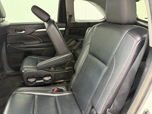used 2016 Toyota Highlander car, priced at $16,691