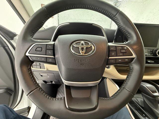 used 2023 Toyota Highlander car, priced at $35,985