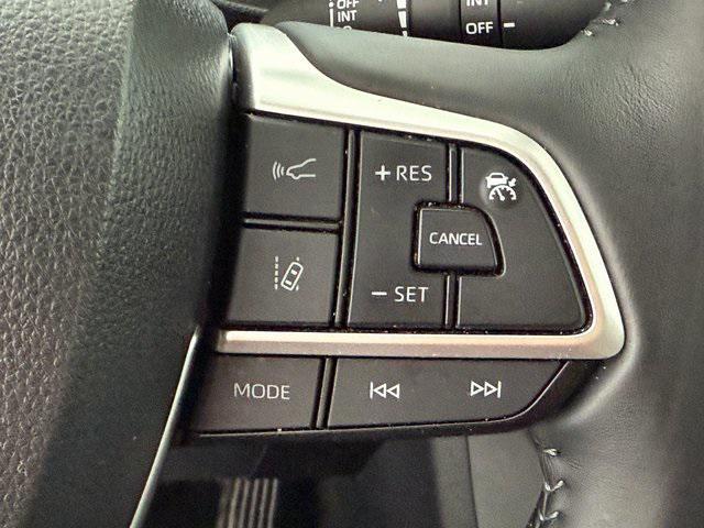 used 2023 Toyota Highlander Hybrid car, priced at $32,679