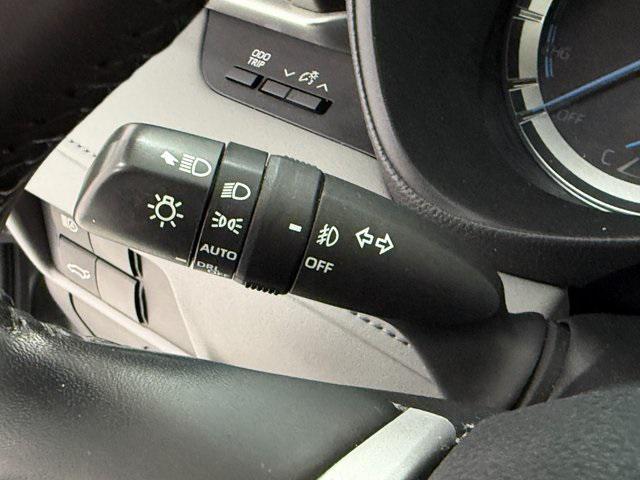used 2023 Toyota Highlander Hybrid car, priced at $32,679