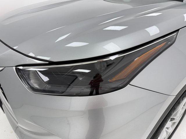 used 2023 Toyota Highlander Hybrid car, priced at $32,679
