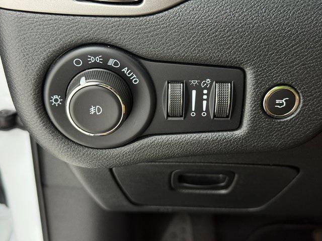 used 2022 Jeep Cherokee car, priced at $21,500