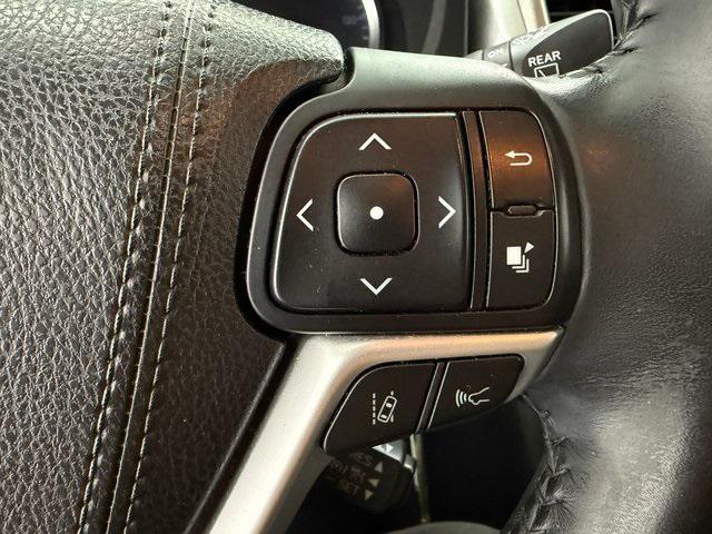 used 2018 Toyota Highlander car, priced at $20,113