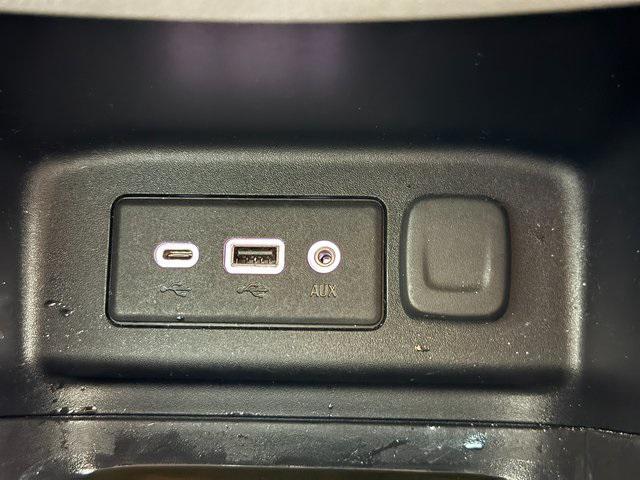 used 2020 Chevrolet Equinox car, priced at $15,519