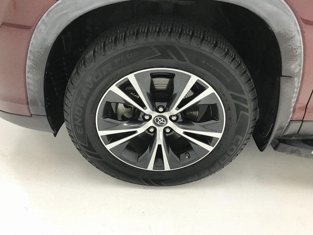 used 2019 Toyota Highlander car, priced at $23,575