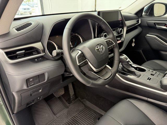 used 2024 Toyota Highlander Hybrid car, priced at $51,942