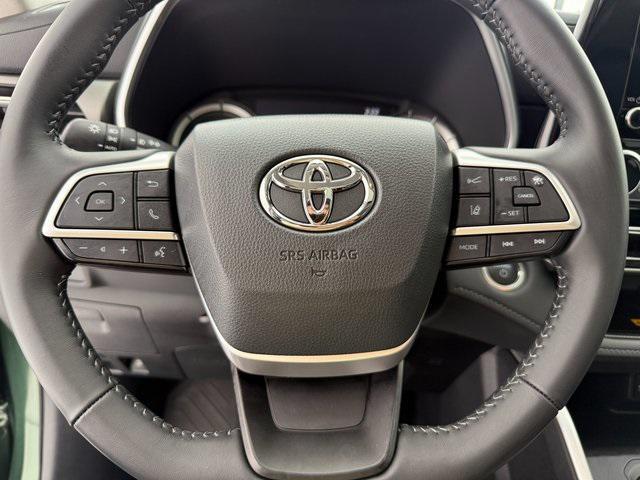 used 2024 Toyota Highlander Hybrid car, priced at $51,942