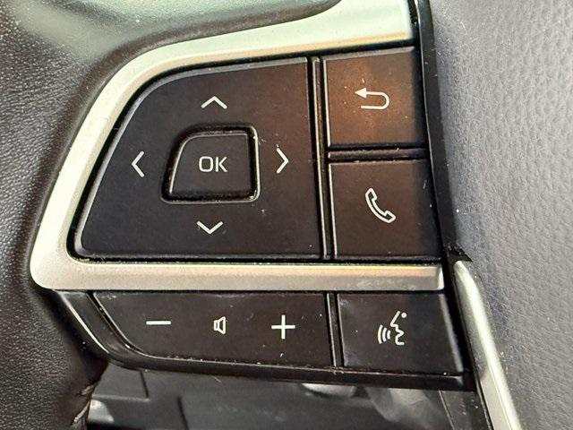 used 2022 Toyota Highlander car, priced at $31,591