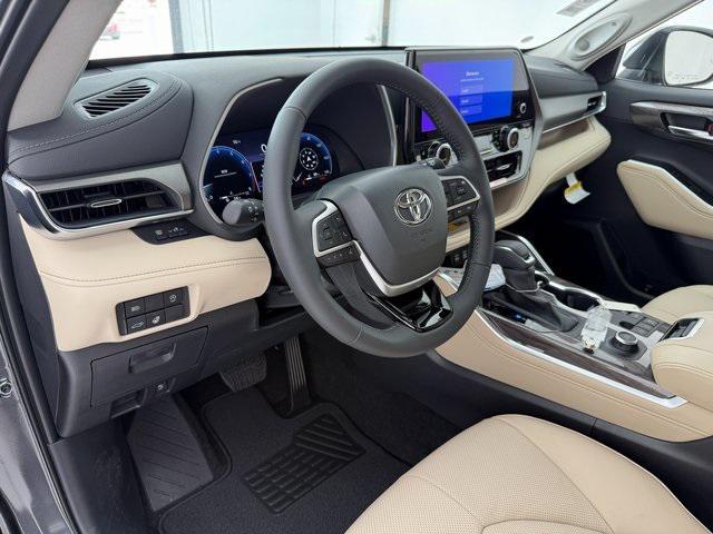 new 2025 Toyota Highlander car, priced at $50,698
