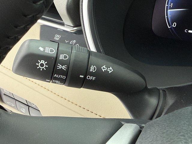 new 2025 Toyota Highlander car, priced at $50,698