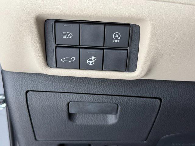 new 2025 Toyota Highlander car, priced at $50,698