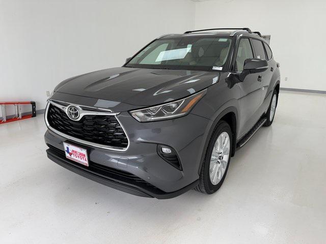 new 2025 Toyota Highlander car, priced at $50,698
