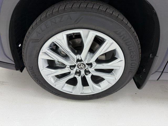 new 2026 Toyota Highlander car, priced at $53,599