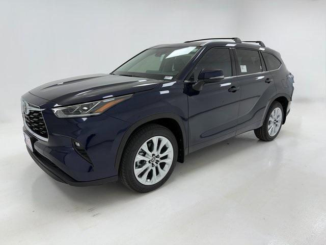 new 2026 Toyota Highlander car, priced at $53,599