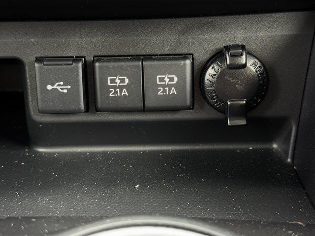 used 2021 Toyota Highlander car, priced at $27,123
