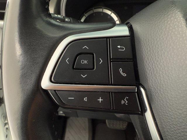used 2021 Toyota Highlander car, priced at $27,123